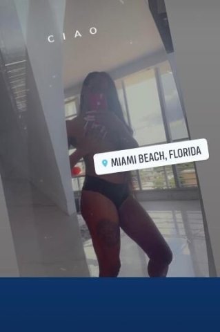 Denver Female Escort — Facetime shows, dinner dates, travel, overnights - 1