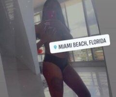 Denver escorts - Denver Female Escort — Facetime shows, dinner dates, travel, overnights