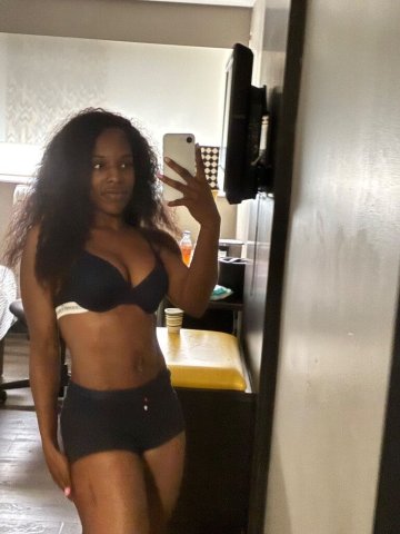 Sweet Petite Ebony Treat — Cleveland Incall Only - 1