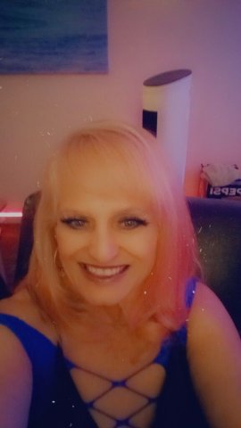 Diamond — Blonde Milf with Hazel Eyes (Body Rubs & Hand Jobs) - 1