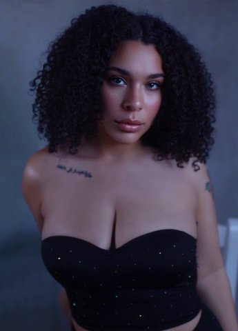 Seattle Curvy Escort — Nuru Massage + Duo Photos Verification - 1