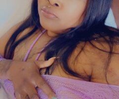 Lexi — Sacramento CA Escort (Confident) for Relaxed Fun - Image 5