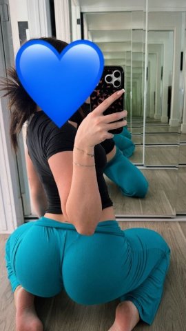 Manhattan Female Escort — White Girl (19) for Pegging, Incalls & Facetime - 1