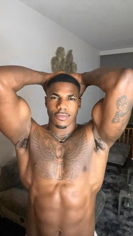 Cincinnati OH Male Escort — Top & Bottom, 10.5 Inch, Incall/Outcall/Car Fun - 1