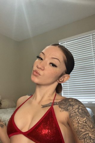Louisville KY Female Escort — Facetime verification & custom spicy content - 1