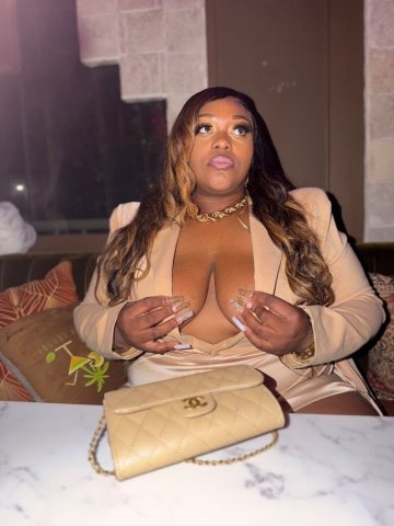 Bronx Curvy Female Escort — Sensual Car Dates & Outcalls - 1