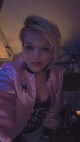 Cincinnati OH 38-Year-Old Female Escort — Incall Only Specials - 1