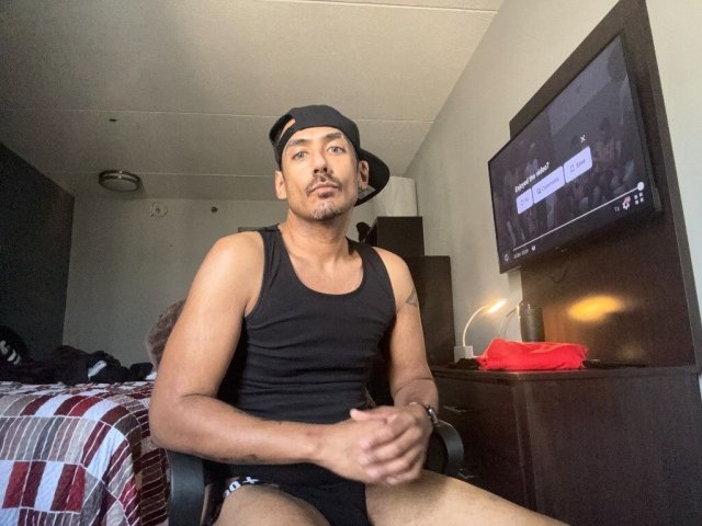 MasC Latino vato — thick uncut, incalls available in San Antonio - 1