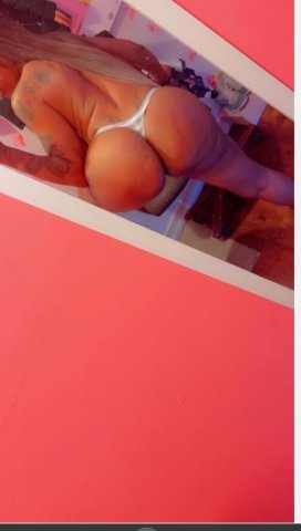 Darla  (35) — Bronx Female Escort - 1