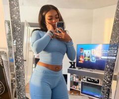 Boston escorts - Boston Outcall Escort — Curvy, Sweet & Silk-Smooth