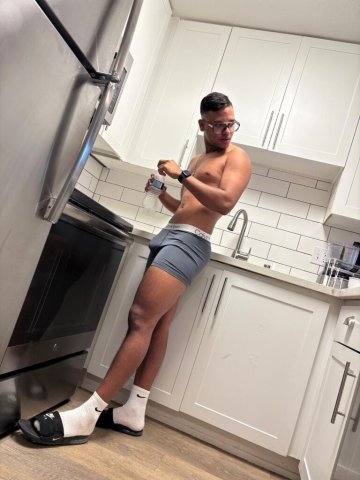 Oakland/East Bay Male Escort — Venezolano (22cm twink boy) - 1