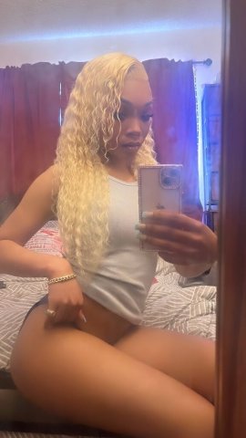 Santa Barbara Female Escort — FaceTime verification, outcalls, content bookings - 1