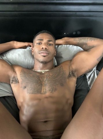 St. Louis Strong Black Male Escort — Top & Bottom, incall/outcall, car fun - 1