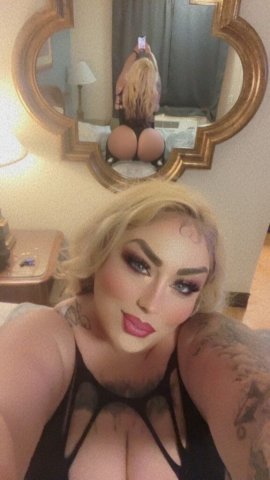 Houston TX Female Escort — Limited Time Before I Fly Back to California - 1