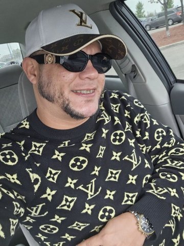 Richmond Indiana Male Escort — Latino companion - 1