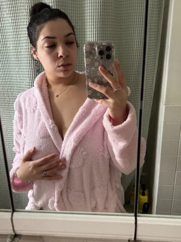 Phoenix Elite 26-Year-Old Curvy Escort — GFE, BBJ, Anal (In/Outcalls) - 1