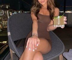Long Beach escorts - Long Beach Female Escort — Calm, discreet time with manners