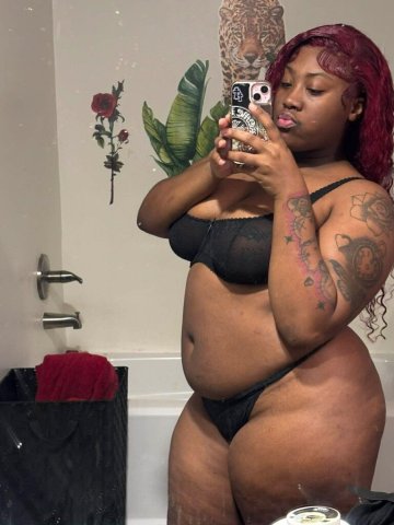 Memphis Male Escort — upscale discreet provider, thick curvy body - 1