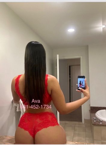 Ava in Brooklyn, New York — Slim-Thick Dominican/Trinidadian Female Escort (Slow Chemistry) - 1