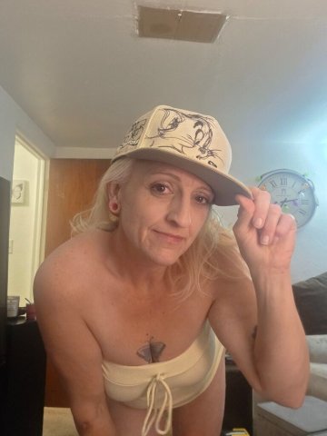 Boulder CO Independent Female Escort — Full-Service Incalls - 1