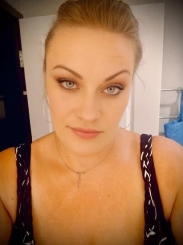 Casper Female Escort — 2-Hour Booking Discount & All-Inclusive Sessions - 1
