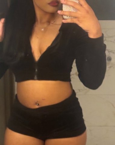 Concord Lightskin Girly for Car Dates & Outcalls - 1