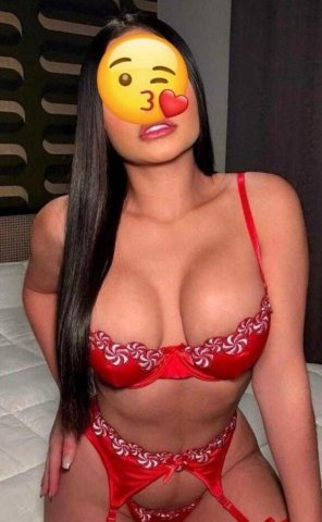 Houston, TX Latina Escort — Experiencias con BBJ y FULL SEXX - 1