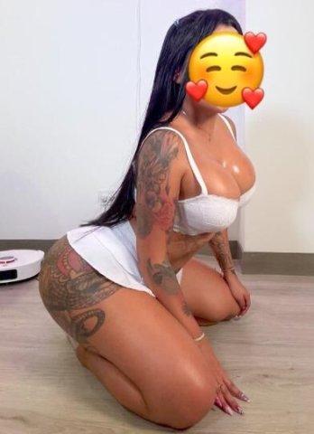 Casper, Wyoming Incall Cash-Only Escort — In for a First Class Service - 1