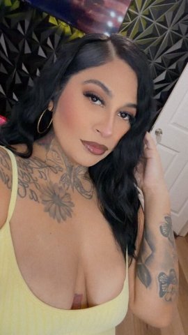 Sexy Spanish Mami in Town — Incall/Outcall - 1