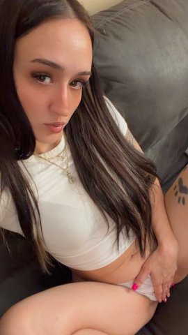 Lexington Petite Greek Escort (Facetime Verified) — Outcalls Available - 1