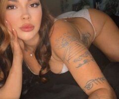 Knoxville escorts - Discreet Female Escort (Older Clientele Only) in Knoxville, TN