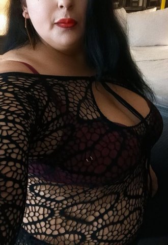 Discreta chica latina madura — salidas - 1