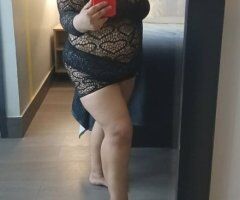 Discreta chica latina madura — salidas - Image 7