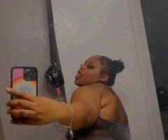Thick-muscle vibe — Houston outcalls & incalls (no bare) - Image 8