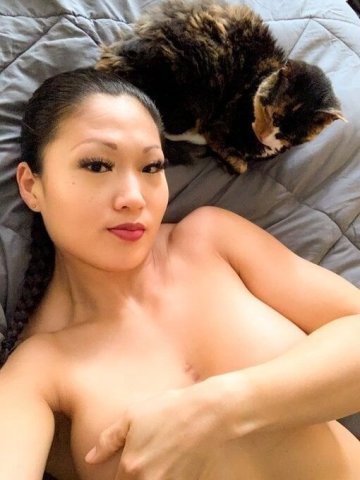 Cincinnati Female Escort — Incall, Outcall, Hotel & Car Fun - 1