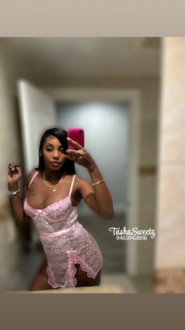 Sexy Chocolate Bombshell — Sweet Cherry Pie Curviness (Outcalls Only) - 1