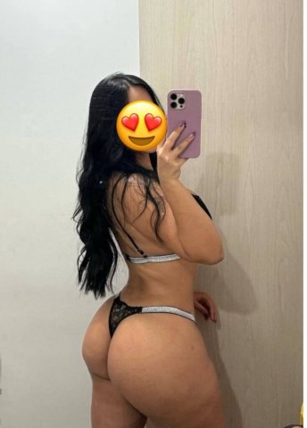 New in Fredericksburg—Female Escort for Meetups - 1