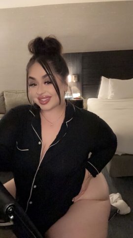 Juicy Dream — Sexy BBW (Cash Only) with Throat Goat & Wet Pussy - 1
