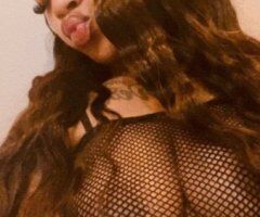 Chicago escorts - Chicago IL Female Escort — MOMDAY Specials, QV/HH/HR, Deep Throat