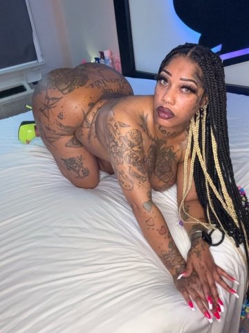 Detroit, MI Escort — 29 Car Dates (Last Day Here) - 1
