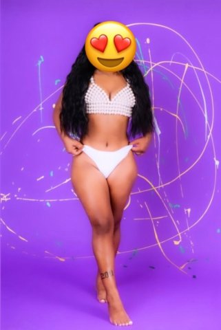 Sioux Falls Female Escort — Medusa 27 (FaceTime) - 1