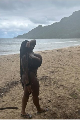 Ashley (San Jose) — Curvy 38H High-Review Escort - 1