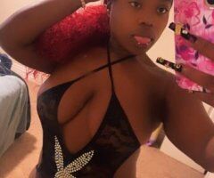 Phoenix Mercedes-themed Escort — In-calls, Out-calls & Dates - Image 2