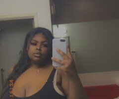 Weekend Specials for a Curvy Soft Female Escort in Portland, OR - Image 3