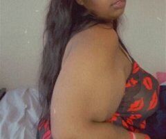 Weekend Specials for a Curvy Soft Female Escort in Portland, OR - Image 4