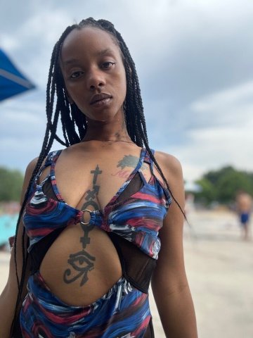 Baltimore Female Escort — Outcalls Only - 1