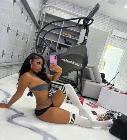 Boston Ebony Female Escort — Mature Upscale Service - 1