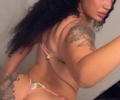Palm Springs escorts - Palm Springs 21 Visiting Female Escort — massages + video/FaceTime shows
