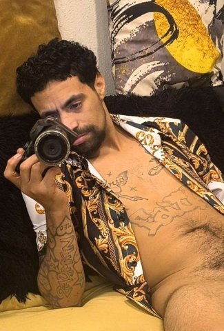 Tampa Bi-sexual Male Escort — hung papi, uncut 9.5 in - 1