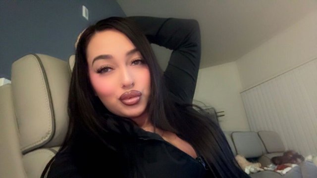 New Girl in Town — Female Escort in Moses Lake, WA (Incall & Outcall) - 1